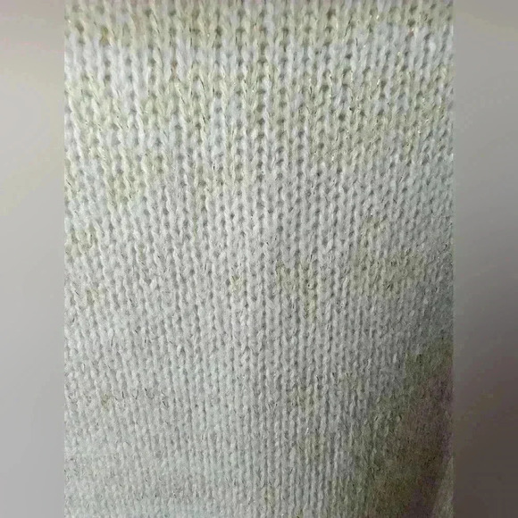 Glamour sweater dress cream with gold thread. Size large. 100% Acrylic - Picture 3 of 4